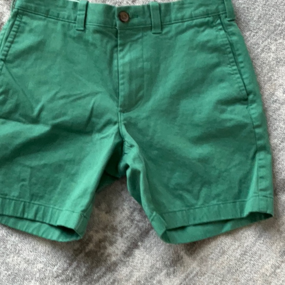 Men’s green shorts